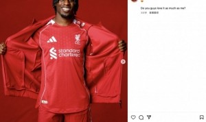 开云体育-弗林蓬晒利物浦30号球衣：太漂亮了，你们是不是和我一样喜欢它？