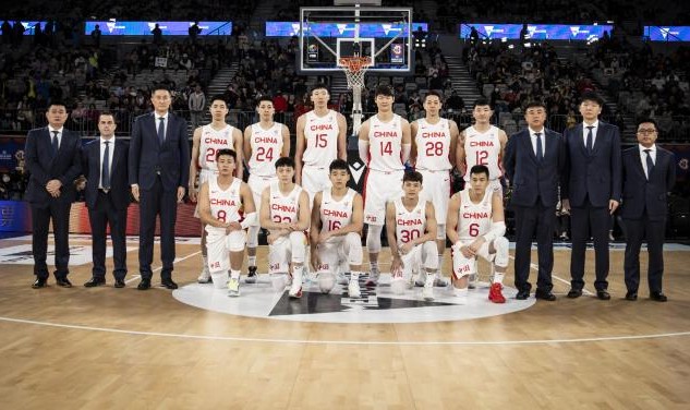 开云体育下载-中国男篮缺少高水平比赛历练 两战澳洲体会差距