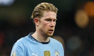 开云官网-曼晚：丁丁谈未获续约时难掩激动，而他受访时曼城总监就在不远处