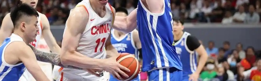 开云体育-100-93！中国男篮又大逆转，央视解说员点名表扬4人，成赢球功臣