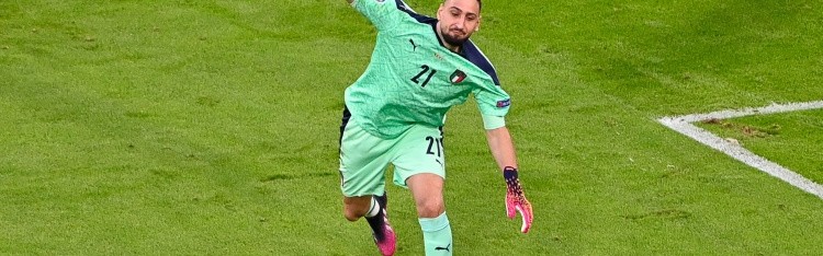 哈曼认为拜仁应全力签下多纳鲁马，哪怕其年薪要求高达2000万欧元