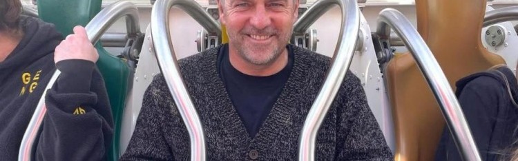 kaiyun-短暂的闲暇时光，弗里克到巴塞罗那第比达博山玩跳楼机