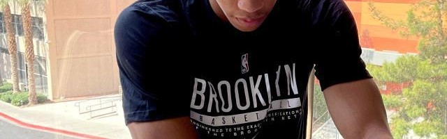 开云官网-边缘菜鸟生存攻略：篮网爱德华兹如何逆袭上位？